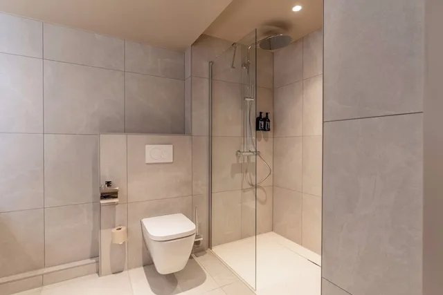 غرفة عائلية بأربعة أسرّة، Malie Hotel Utrecht Hampshire Classic 2/2