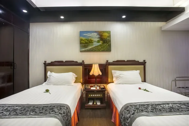 Deluxe Twin Room, Hotel Highgarden 3/5