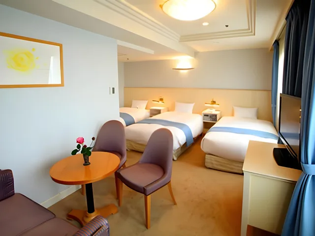 غرفة ثلاثية بثلاثة أسرّة، Hotel Camelot Japan 2/2
