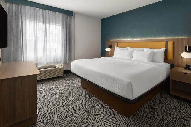 جناح بسرير كينج بغرفة نوم واحدة، La Quinta Inn & Suites by Wyndham Chattanooga - East Ridge 1/6
