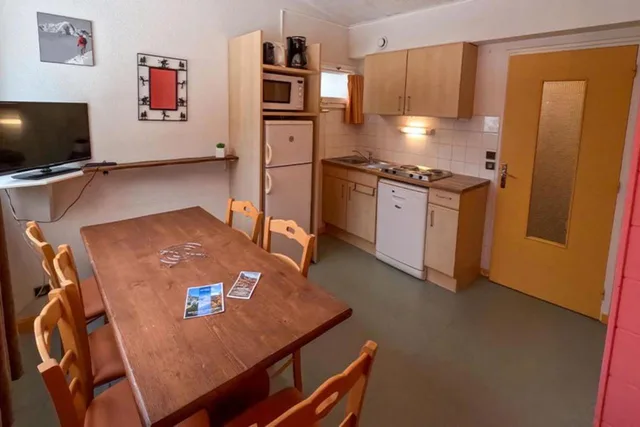 Residence Vacanceole Les Mont Jura، أويونا 9/12