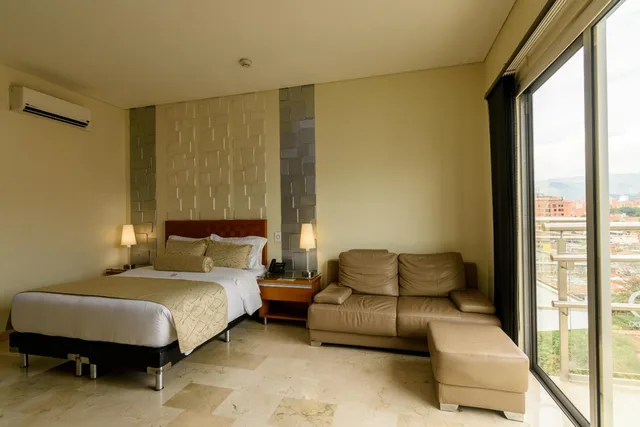غرفة ديلوكس بسرير كوين بشرفة، Dorado La 70 Hotel 1/6