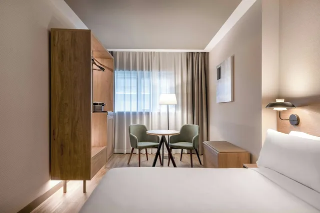 Plus, Standard, King Bed، AC Hotel Atocha by Marriott 11/15