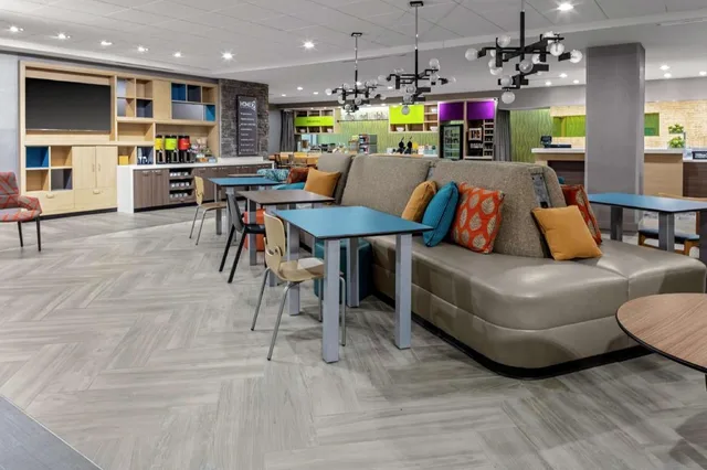 جناح استوديو بسرير كينج مع أريكة لذوي الإعاقة، Home2 Suites By Hilton Salisbury 1/1