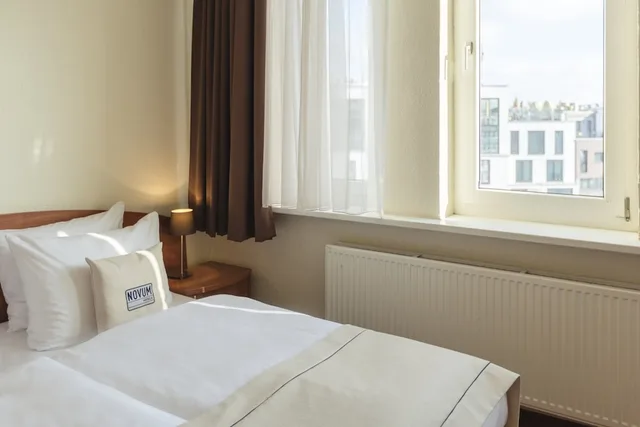 غرفة كومفورت رباعية بسرير مزدوج مع أريكة، Hotel Hamburg Stadtzentrum 2/4