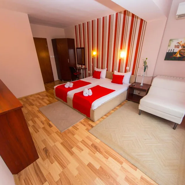 غرفة كومفورت بسرير مزدوج بشرفة، Hotel Pine 6/10