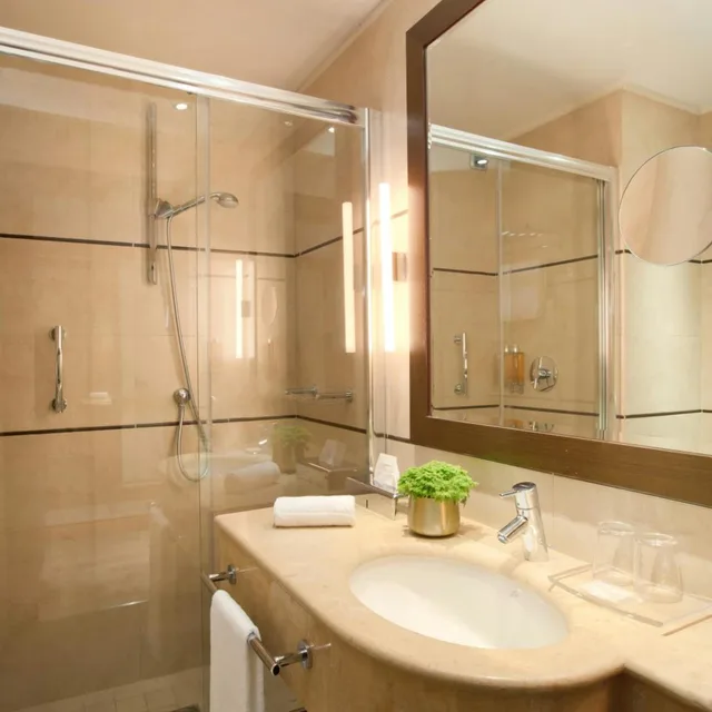 غرفة سوبيريور بسرير كينج، Starhotels Tourist 5/7