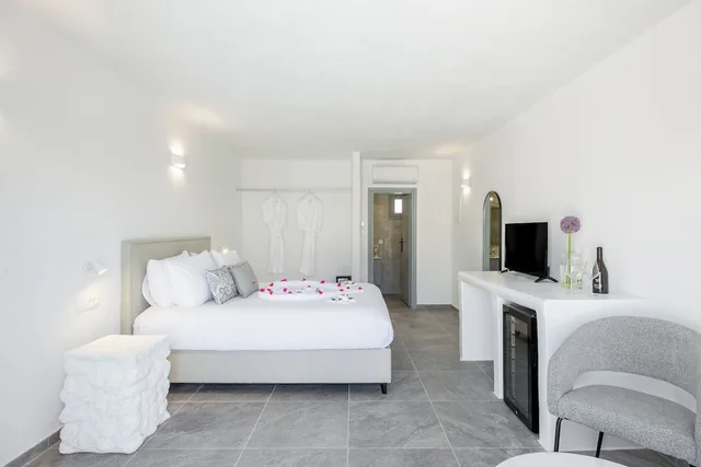 جناح جونيور بسرير كوين بمسبح خاص، Thermes Luxury Villas by Mr. and Mrs. White 1/6