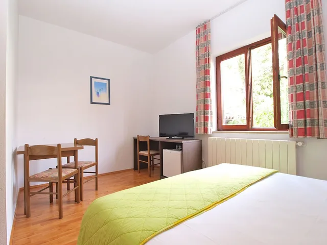 غرفة ثلاثية بسرير مزدوج وسرير فردي بغرفة نوم واحدة، Apartments Ivica 1452 4/6