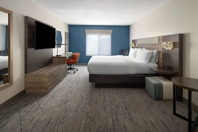 جناح بسرير كينج مع أريكة، Holiday Inn Express Hotel Suites Meriden 3/5