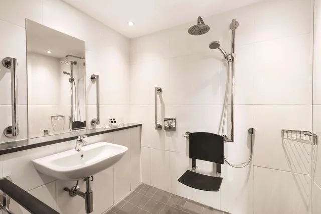 غرفة بسرير كينج لذوي الإعاقة، Garner Hotel Nottingham City Centre by IHG 2/2