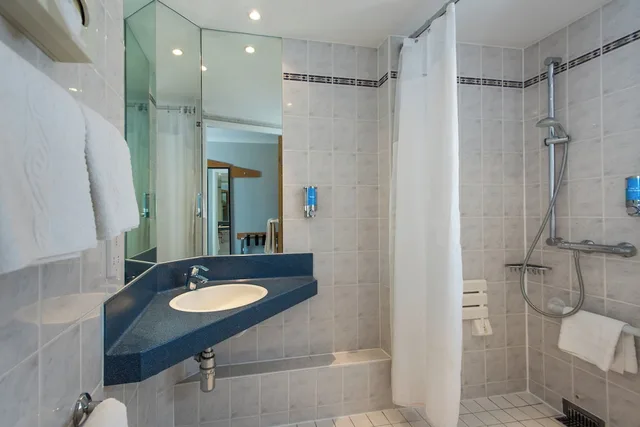 غرفة قياسية بسرير مزدوج لذوي الإعاقة، Holiday Inn Express Taunton 6/6