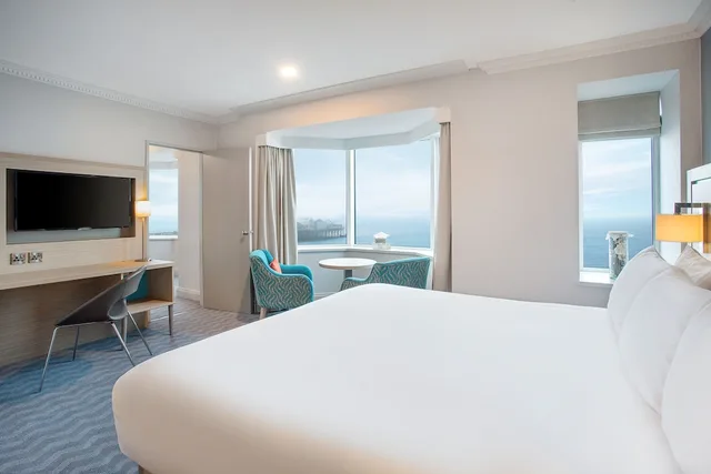 Senior, Studio, Suite, King Bed, Sea View، Leonardo Royal Hotel Brighton Waterfront 5/9