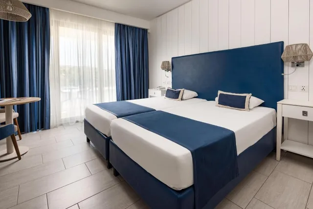 غرفة مفردة، db Seabank Resort and Spa 1/2