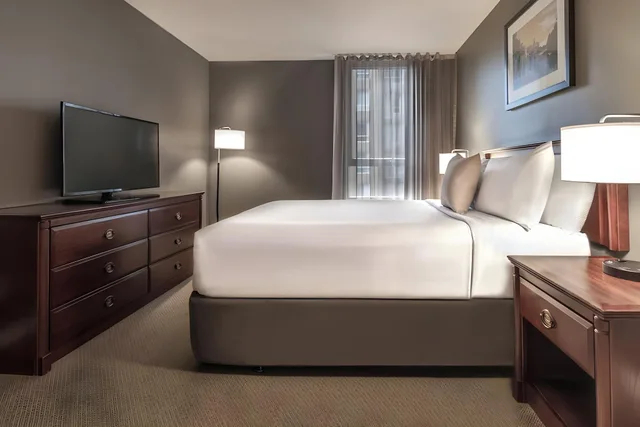 جناح عائلي بغرفتي نوم بمطبخ صغير، Hotel Faubourg Montreal 1/1