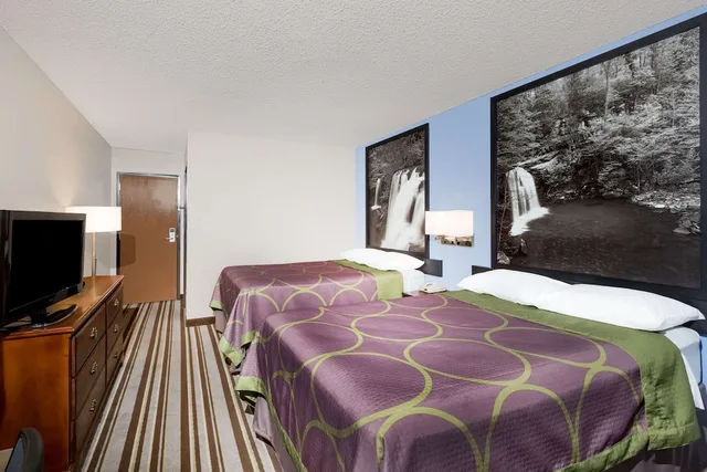 غرفة بسريرين مزدوجين للمدخنين، Super 8 by Wyndham Jonesboro AR 6/9