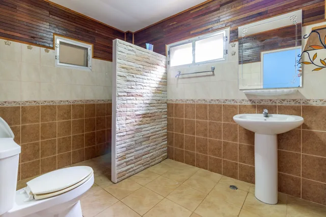 3 Bedrooms, House, 4 Beds, King Bed, Sofa، Rosemary House 5/5