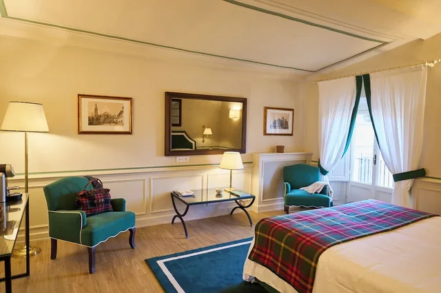 Deluxe, Suite, King Bed, Sofa, Sauna, Palazzo Niccolini Al Duomo 2/3