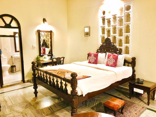 غرفة ملكية، The Fort Ramgarh 2/2