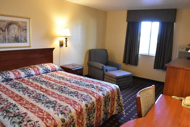 غرفة بسريرين مزدوجين للمدخنين، Patuxent Inn 1/3