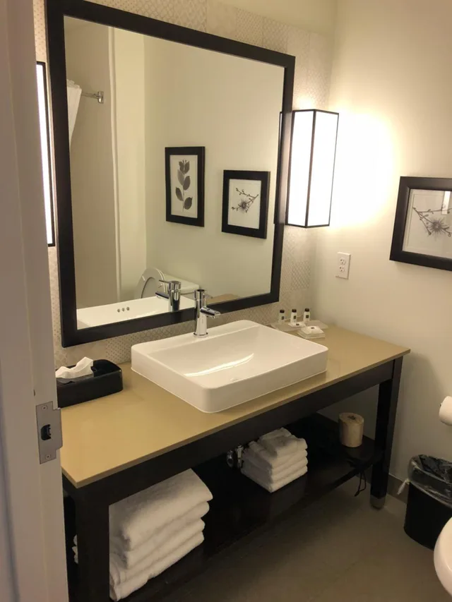 جناح بسرير كينج بغرفة نوم واحدة، Country Inn & Suites By Radisson, Page, Az 2/2