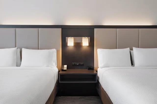 غرفة قياسية بسريرين كوين لذوي الإعاقة، Holiday Inn Express Suites Tampa East Ybor City 3/10