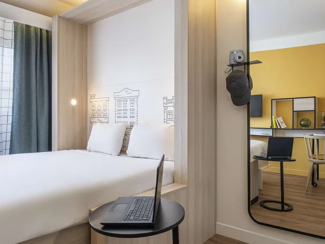Family, Studio, Murphy Bed, Queen Bed, Sofa, Aparthotel Adagio access Hamburg 5/10