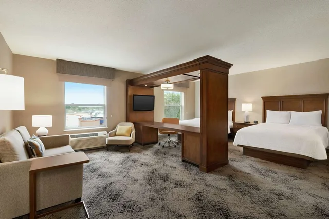 جناح استوديو بسرير كوين، Hampton Inn Suites Exeter 1/4
