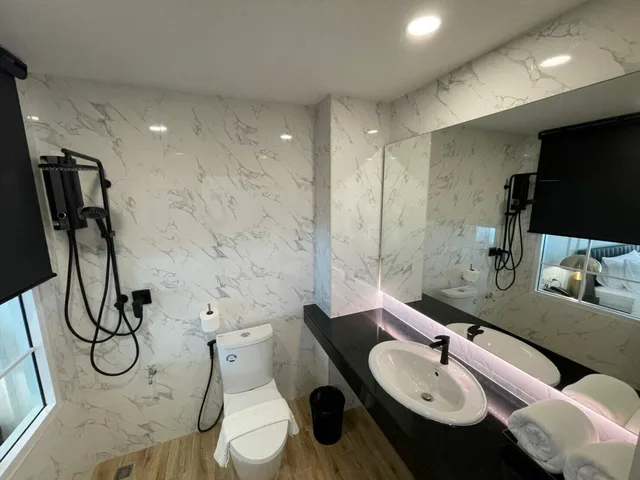 غرفة ديلوكس بسرير كوين، R2 Hotel Chiangmai 4/6
