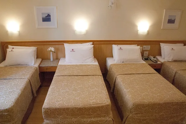 غرفة قياسية رباعية بأربعة أسرّة، Hotel Regina 3/5