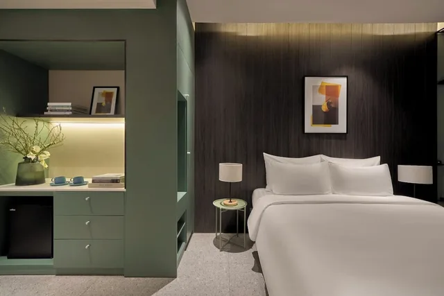 Standard, Queen Bed, No Window، M Village Hotel Ly Tu Trong, a brand of Modern Village Lifestyle 2/4