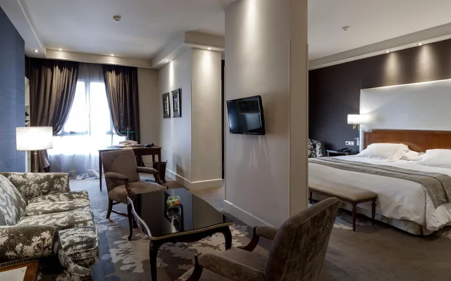 Courtyard, Suite, Terrace، Wellington Hotel Spa Madrid 3/5
