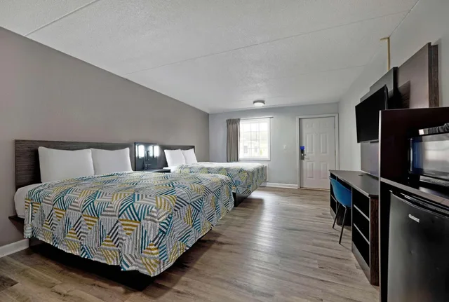 غرفة بسريرين كوين لذوي الإعاقة، Motel6 Corbin, KY 2/4