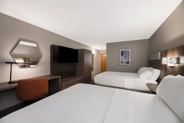 غرفة قياسية بسريرين كوين، Holiday Inn Express Hotel Suites the Villages 3/10