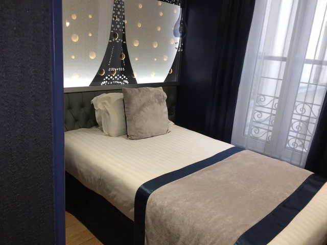 غرفة مفردة، Les Bulles de Paris Hotel 1/6