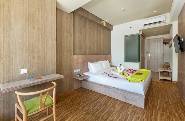 Junior Suite, King Bed, Boss Legian Hotel Powered by Archipelago 3/7