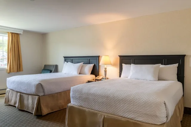 Superior, 2 Queen Beds, Ogunquit Hotel 3/10