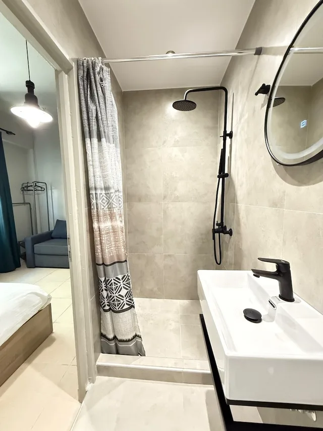 Design, Rock, Apartment, Single Bed, 2 Queen Beds, Sofa، Be My Guest Athens 7/7