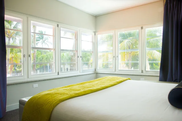 جناح جونيور بسرير كينج مع أريكة، Hotel Breakwater South Beach 3/6