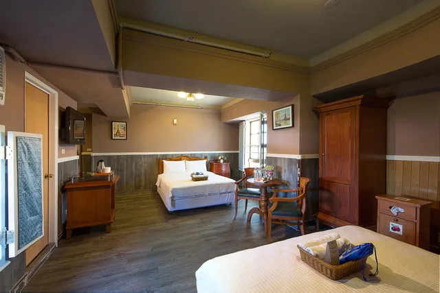 غرفة عائلية، Hotel de Trianon 1/1