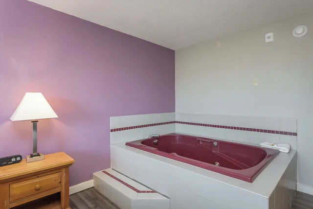 جناح بسرير كينج، Sauk River Inn & Suites, a Travelodge by Wyndham 4/4