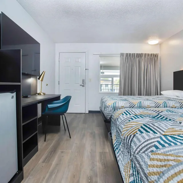 جناح ديلوكس، Motel6 Bend, OR 1/10