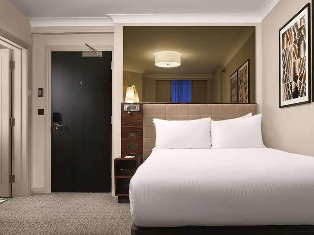 غرفة كلاسيكية بسرير مزدوج، Strand Palace Hotel 2/6