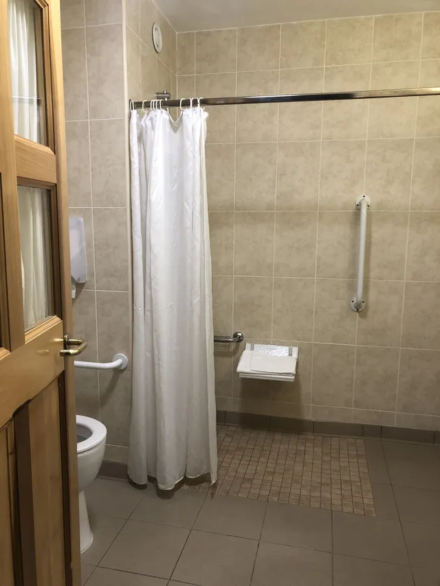 غرفة ثلاثية بثلاثة أسرّة، Abbey Hotel Roscommon 3/3