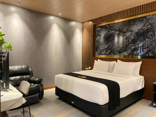 جناح ملكي عائلي بسرير كينج، Avery de Grand City Hotel Bandung 1/1
