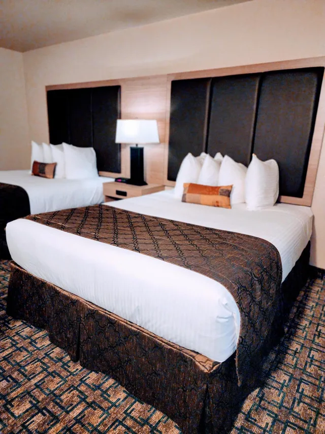 غرفة سوبيريور بسرير مزدوج، Ramada By Wyndham Lloydminster 7/10