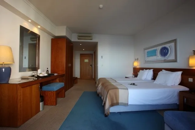 غرفة سوبيريور بسريرين منفصلين أو سرير مزدوج بإطلالة على البحر، Madeira Regency Cliff - Adults Only 3/6