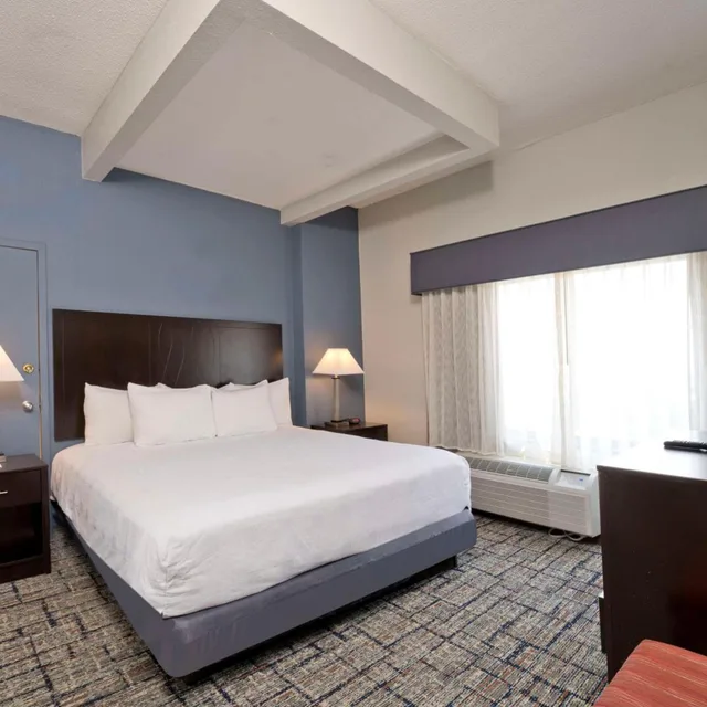 Executive, Suite, King Bed, Best Western Plus Hotel & Conference Center 5/7