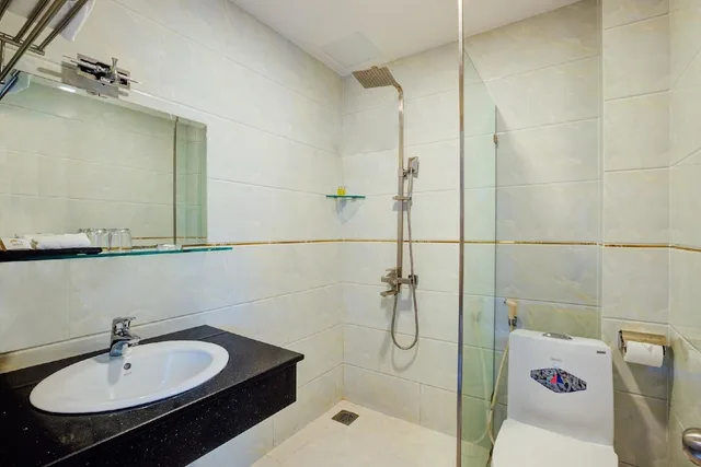 غرفة سوبيريور بسرير كينج بإطلالة على الحديقة، Luxor Hotel Phu Quoc 9/10