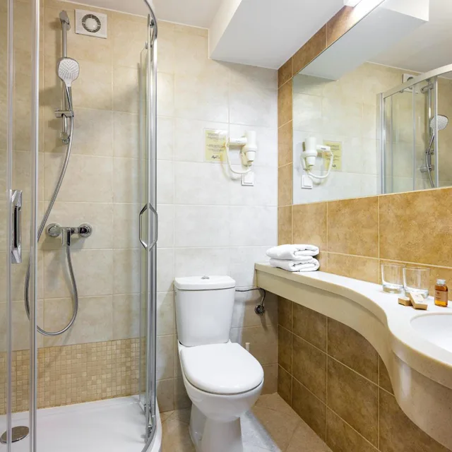 شقة مع أريكة، Logos Hotel Krakow 2/4